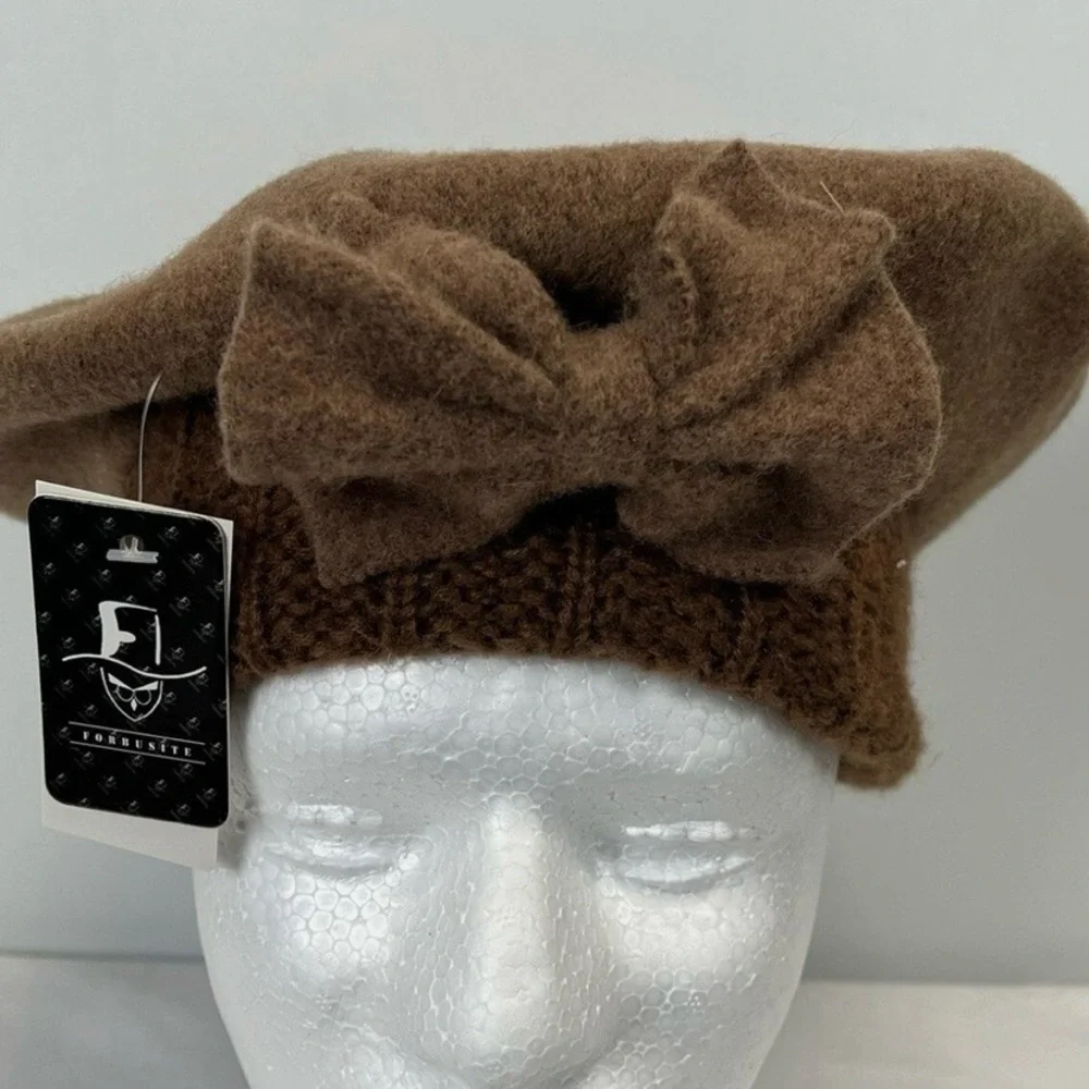 NEW! Forbusite 100%‎ Wool Beret Hat NWT Black Bow Knit Band.